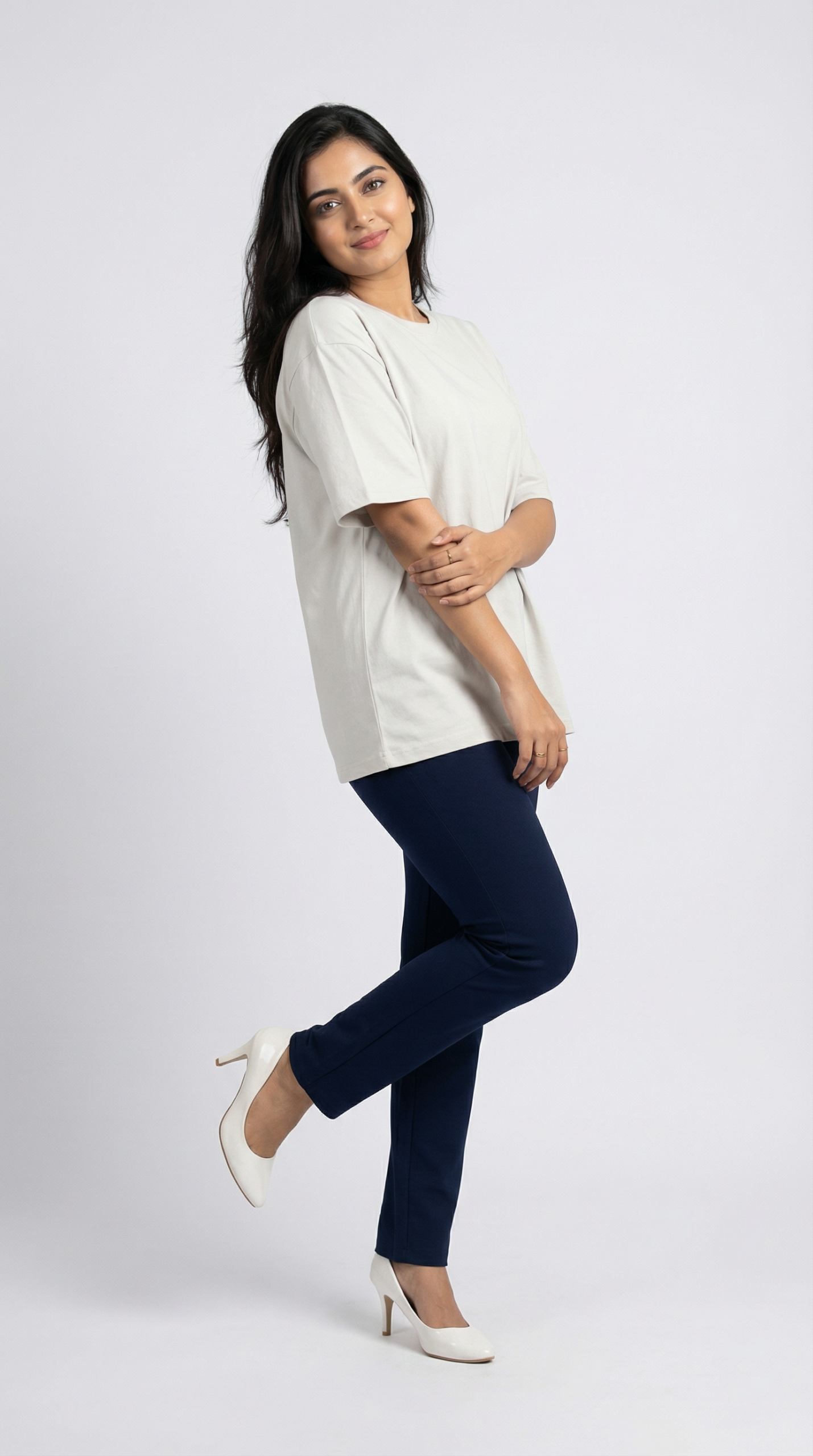 Women’s White Oversized T-shirt - Image 3